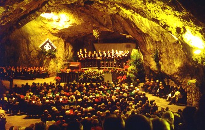 Meisterliches Chorkonzert des Männerchors Balve mit Gastchören 1998 in der Balver Höhle